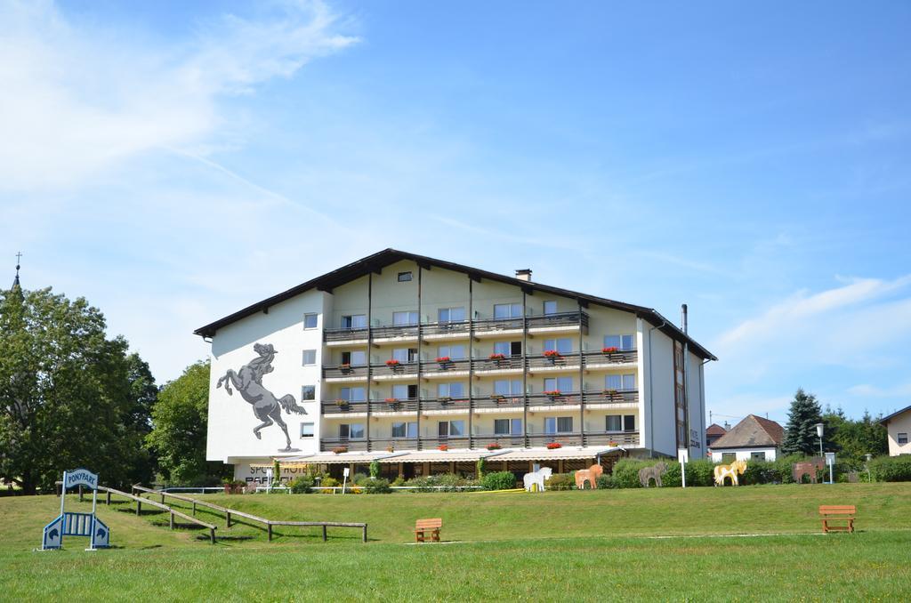 Hotel Reitzentrum Hausruckhof Ampflwang im Hausruckwald Kültér fotó